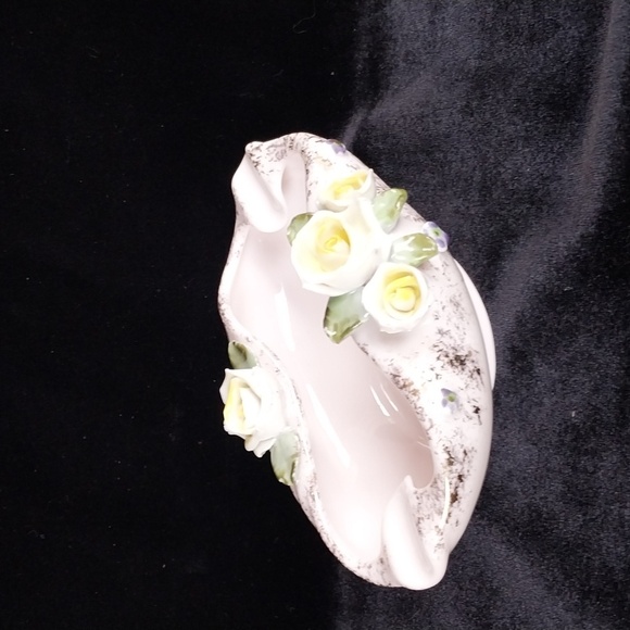 🤑🤑Vintage Lefton China cream and gold ladies ashtray - Picture 3 of 12